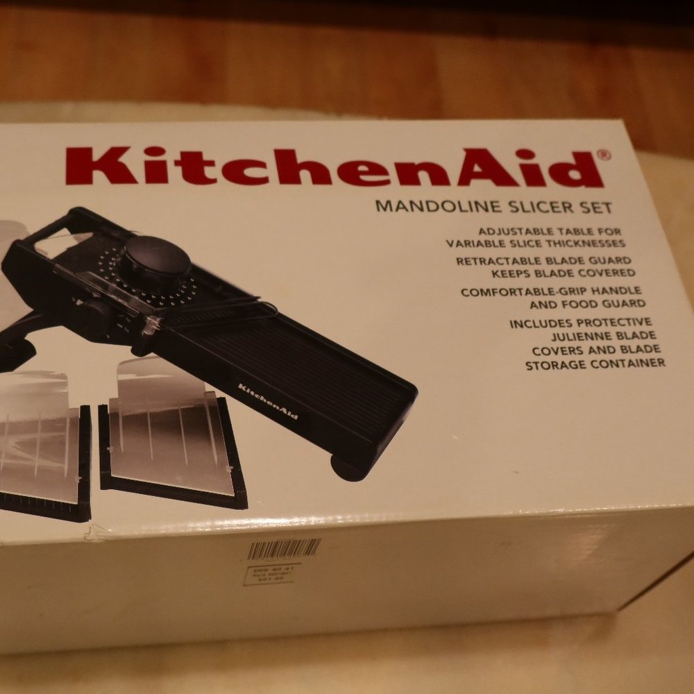 BRAND NEW! KITCHEN AID MANDOLINE SLICER SET!